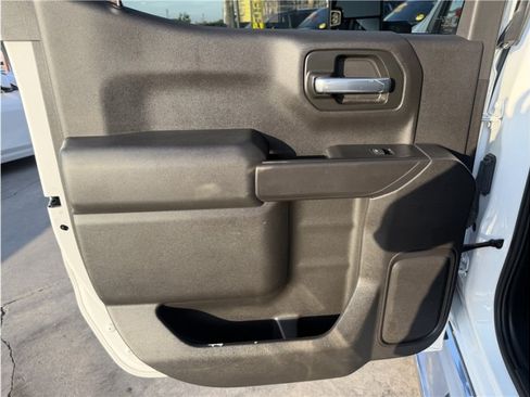 Used 2019 Chevrolet Silverado 1500 Custom w/ Custom Max Trailering Package AWD/4WD image 20