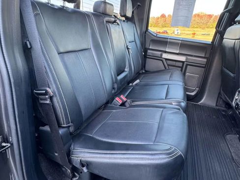 Used 2019 Ford F150 Lariat image 23