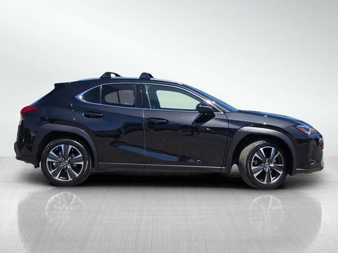 Used 2022 Lexus UX 200 w/ Accessory Package (Z2) FWD image 4