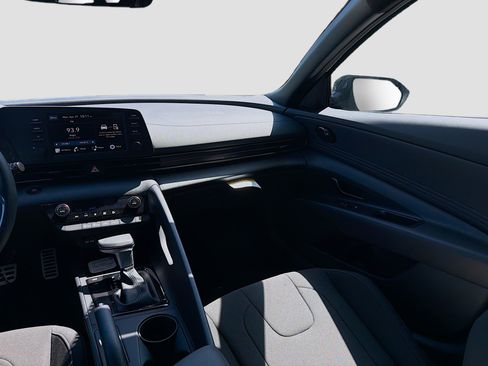 New 2026 Hyundai Elantra Sport FWD image 16