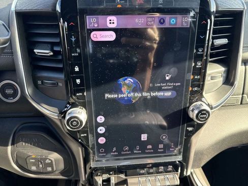 New 2025 RAM 2500 Laramie AWD/4WD image 24