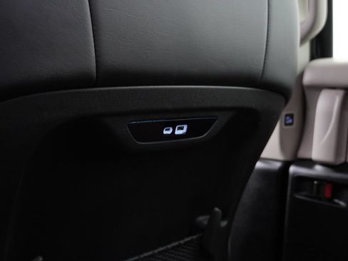 Certified 2024 Chrysler Pacifica Touring-L FWD image 24