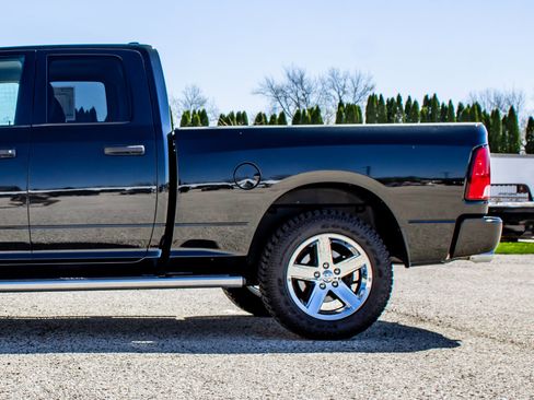 Used 2017 RAM 1500 Express AWD/4WD image 36