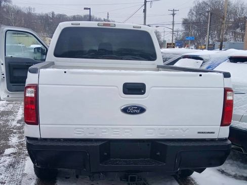 Used 2016 Ford F250 XL w/ Power Equipment Group image 4