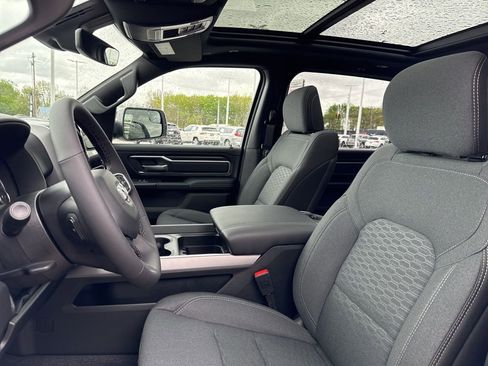 New 2026 RAM 1500 4x4 Crew Cab image 44