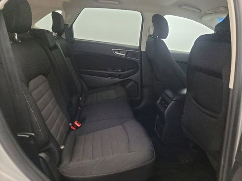 Used 2018 Ford Edge SEL AWD/4WD image 19