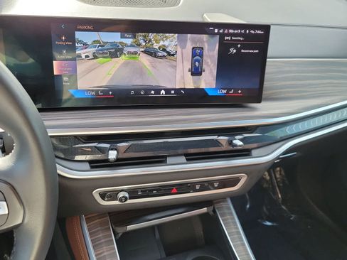 Used 2025 BMW X5 sDrive40i w/ Premium Package RWD image 16