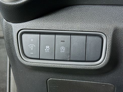 Used 2024 Kia Soul LX w/ Option Group 015 image 17