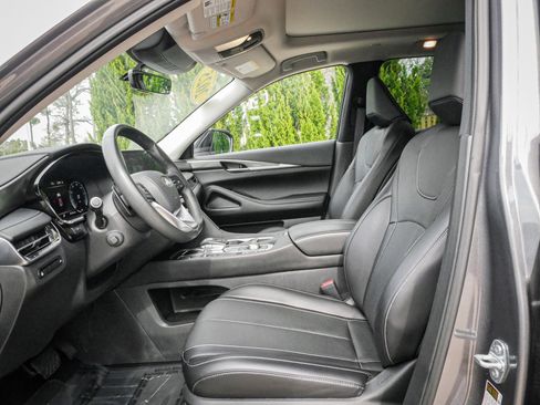 Used 2025 INFINITI QX60 Luxe image 16