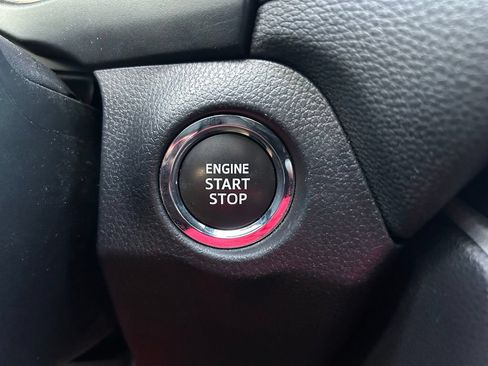 Certified 2025 Toyota RAV4 XLE FWD image 29