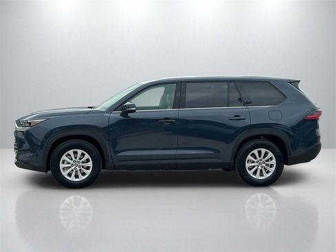 Used 2026 Toyota Grand Highlander XLE image 8