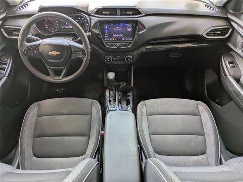Used 2021 Chevrolet TrailBlazer LT w/ Convenience Package FWD image 17