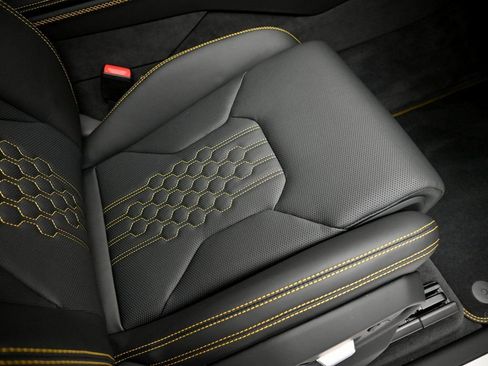 Used 2025 Lamborghini Urus SE AWD/4WD image 18