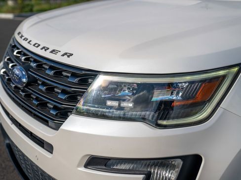 Used 2016 Ford Explorer Sport w/ Equipment Group 401A AWD/4WD image 29