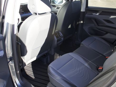 New 2026 Volkswagen Tiguan SE AWD/4WD image 27