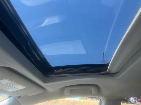 Certified 2017 Toyota Sienna Limited Premium image 33