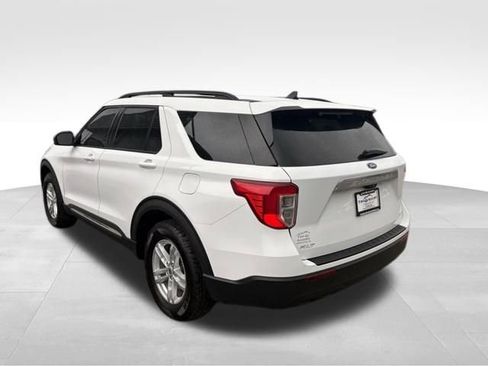 Used 2023 Ford Explorer XLT image 11