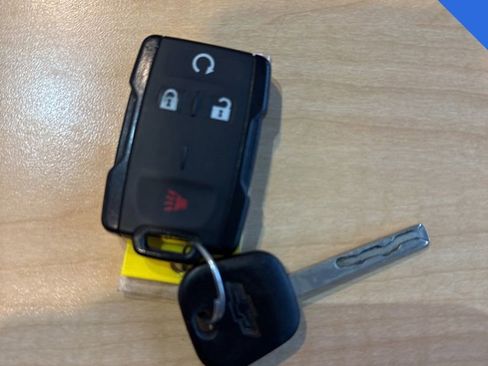 Used 2018 Chevrolet Silverado 1500 LT w/ LT Eassist Package image 34