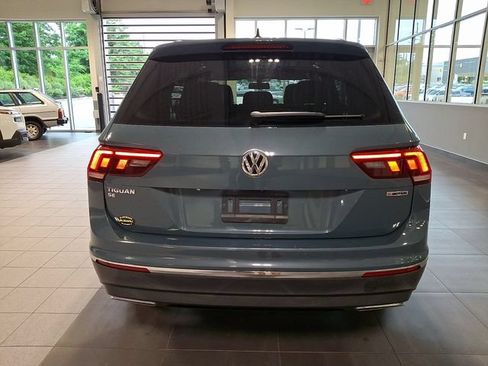 Used 2020 Volkswagen Tiguan SE w/ Panoramic Sunroof Package AWD/4WD image 5