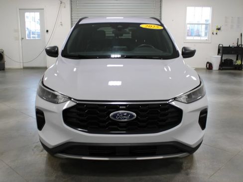 Used 2025 Ford Escape ST-Line FWD image 3