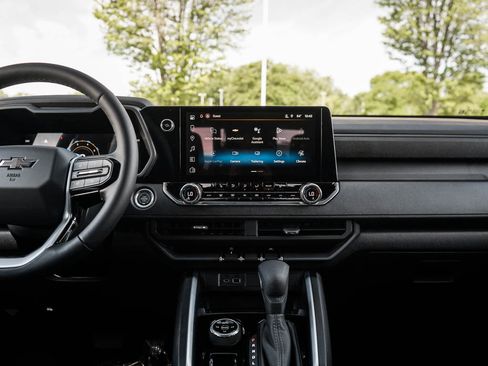 New 2026 Chevrolet Colorado Trail Boss AWD/4WD image 14