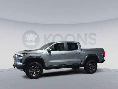 Used 2025 Chevrolet Colorado ZR2 w/ Technology Package image 7