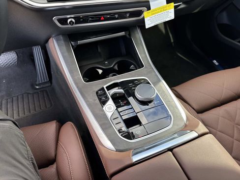 New 2026 BMW X5 xDrive40i w/ Climate Comfort Package image 27