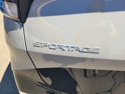 Used 2024 Kia Sportage SX FWD image 7