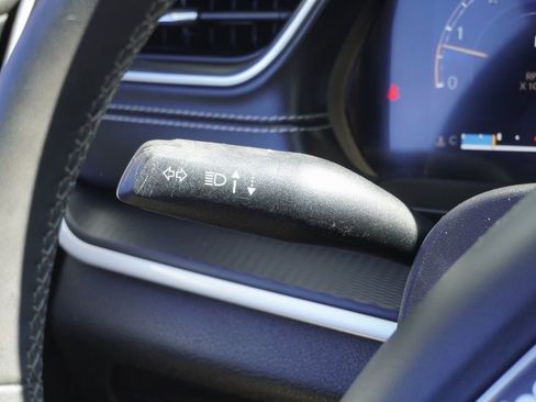 Used 2024 Jeep Grand Cherokee Laredo image 17