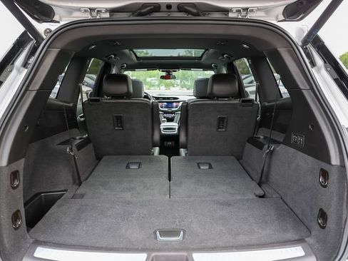 Used 2020 Cadillac XT6 Premium Luxury FWD image 40
