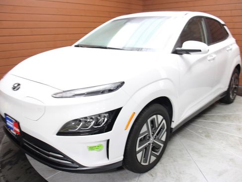 Used 2023 Hyundai Kona Limited w/ Cargo Package image 5