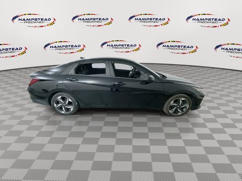 Used 2023 Hyundai Elantra SEL w/ Convenience Package FWD image 9