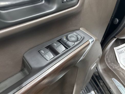 Used 2019 GMC Sierra 1500 SLT w/ SLT Premium Plus Package AWD/4WD image 37