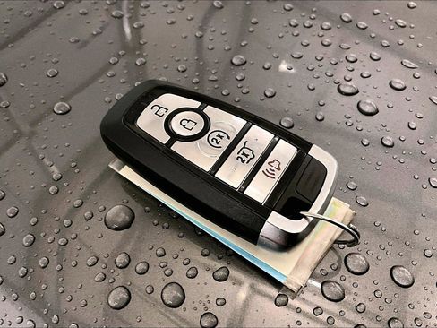 Used 2022 Ford Edge SEL w/ Convenience Package image 9