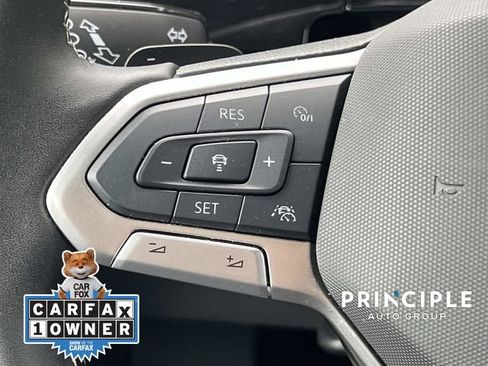 Used 2025 Volkswagen Atlas Cross Sport SE FWD image 20