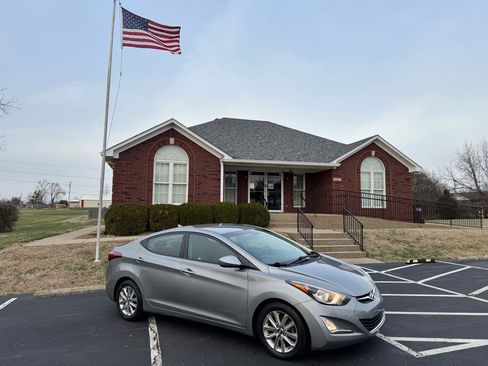 Used 2015 Hyundai Elantra SE w/ Option Group 02 image 12