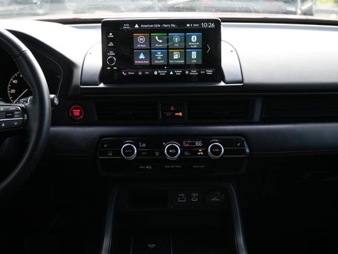 Used 2025 Honda Pilot TrailSport image 28