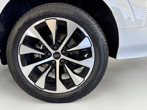 New 2026 Audi Q3 quattro 2.0T AWD/4WD image 29