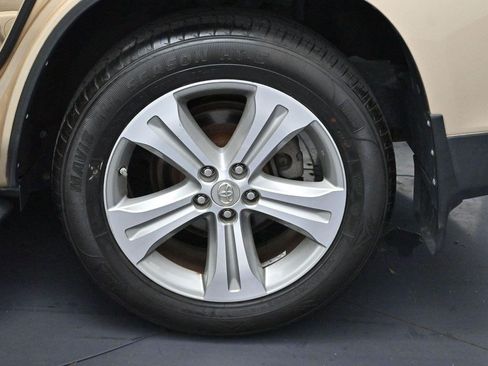 Used 2013 Toyota Highlander Limited FWD image 38