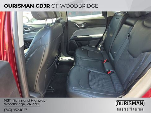 Used 2022 Jeep Compass Latitude AWD/4WD image 6