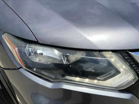 Used 2019 Nissan Rogue S w/ Special Edition Package FWD image 26