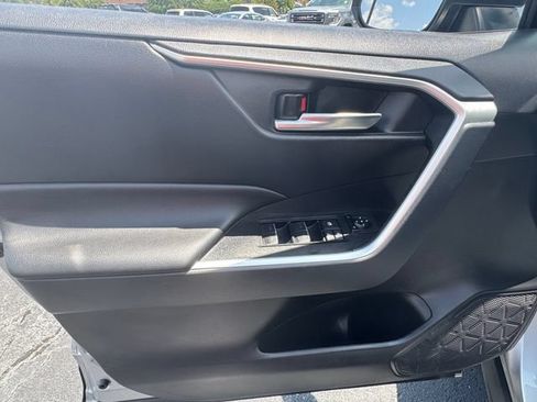 Used 2025 Toyota RAV4 XLE FWD image 20