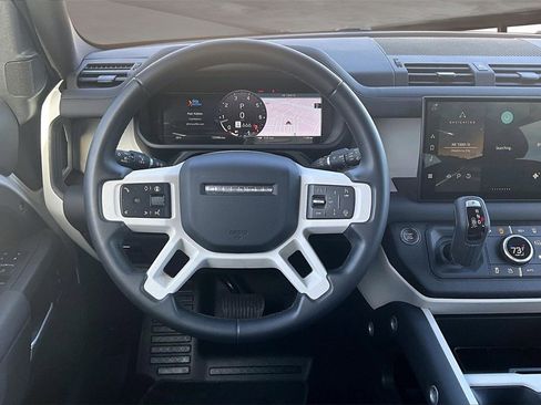 Used 2025 Land Rover Defender 110 S image 5