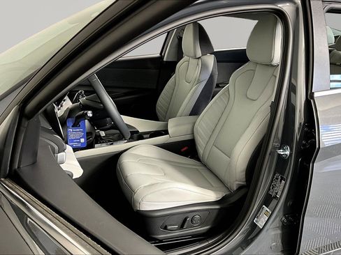 New 2026 Hyundai Elantra Limited FWD image 17