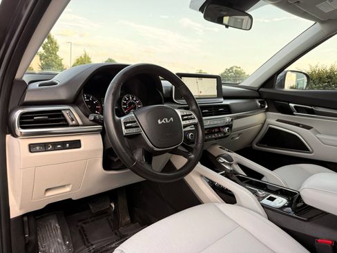Used 2022 Kia Telluride S AWD/4WD image 16