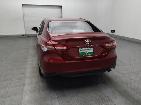 Used 2018 Toyota Camry XLE FWD image 6