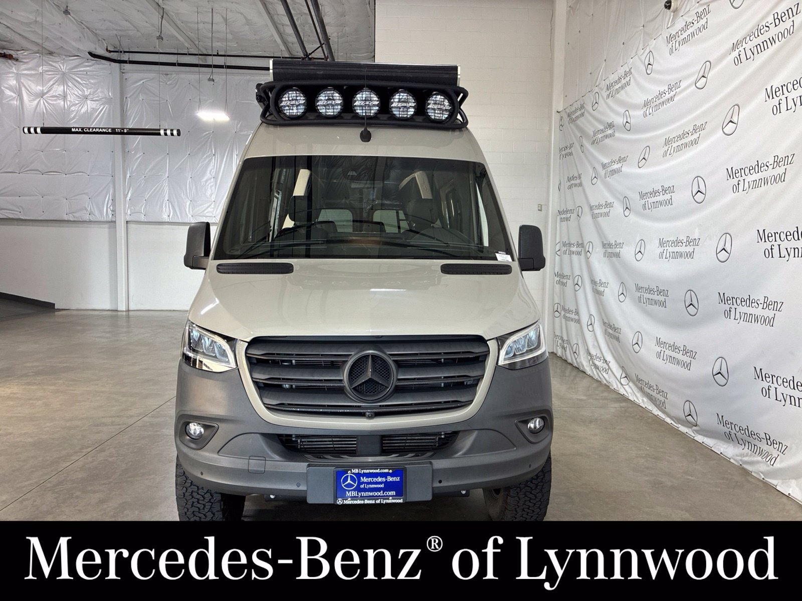 Used 2020 Mercedes-Benz Sprinter 2500 image 2