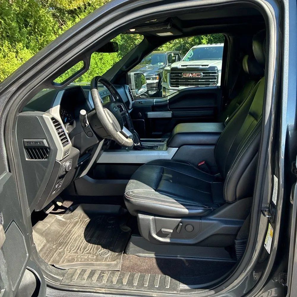 Used 2019 Ford F150 Lariat w/ Equipment Group 502A Luxury AWD/4WD image 10