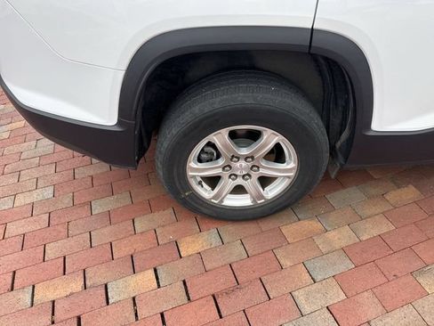Used 2019 GMC Acadia SL FWD image 15