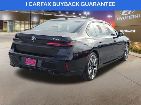 Used 2023 BMW 740i w/ Executive Package image 7